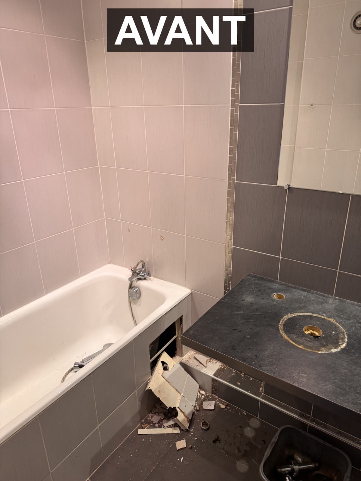 Salle de bain avant rénovation - sanitaires d'origine